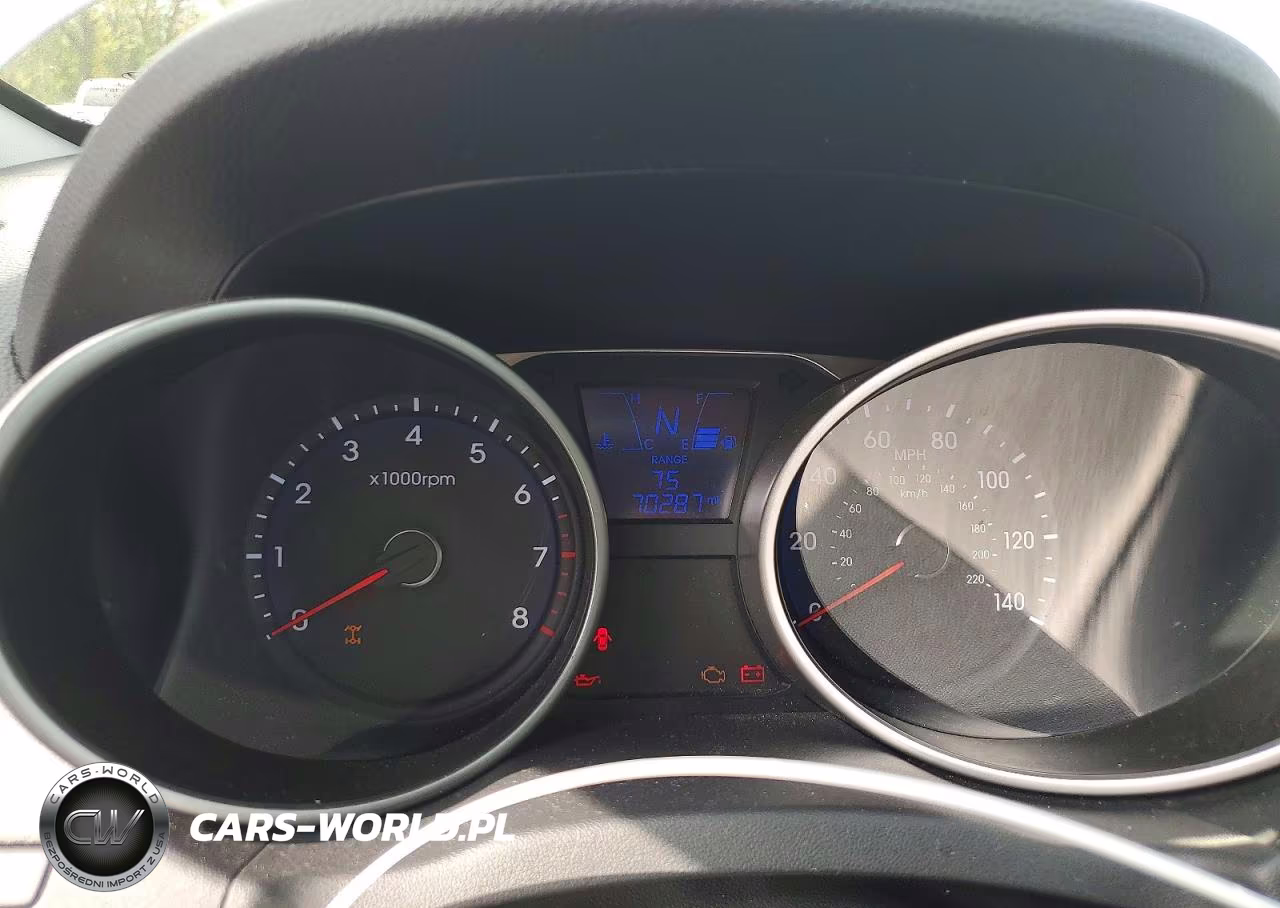 2012 Hyundai Tucson Gls VIN:KM8JUCAC5CU493055 - 9