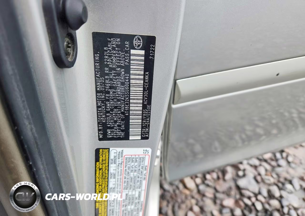 2005 Toyota Camry Le VIN:4T1BE32K55U600440 - 12