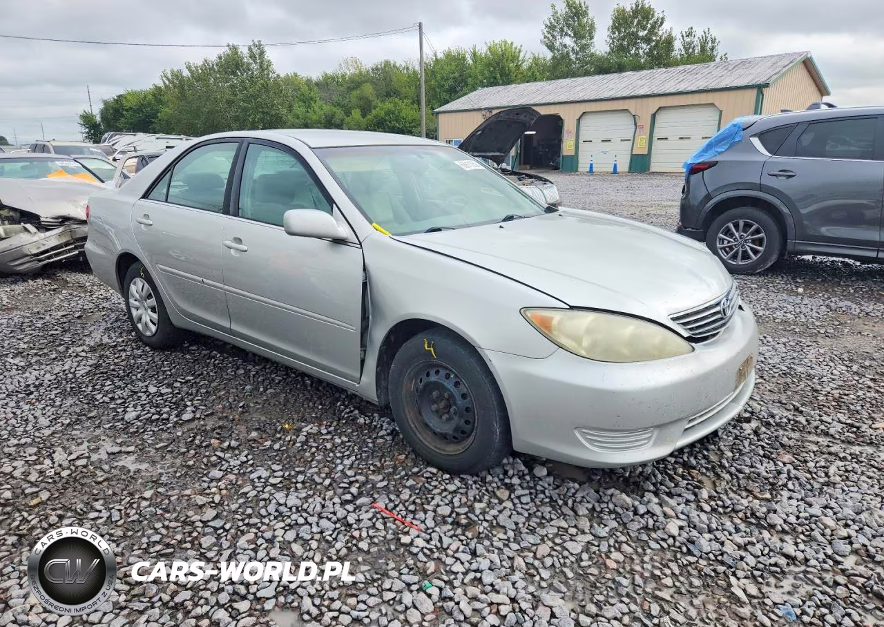 2005 Toyota Camry Le VIN:4T1BE32K55U600440 - 4