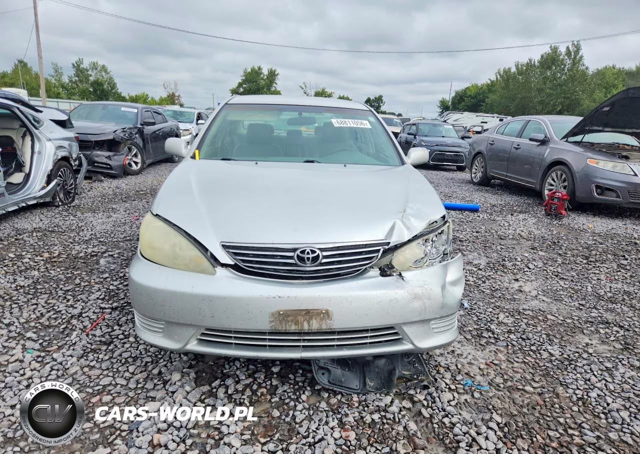 2005 Toyota Camry Le VIN:4T1BE32K55U600440 - 5