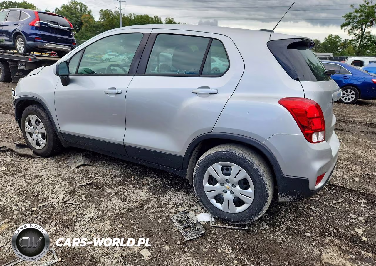 2018 Chevrolet Trax Ls VIN:KL7CJKSB3JB590802 - 2