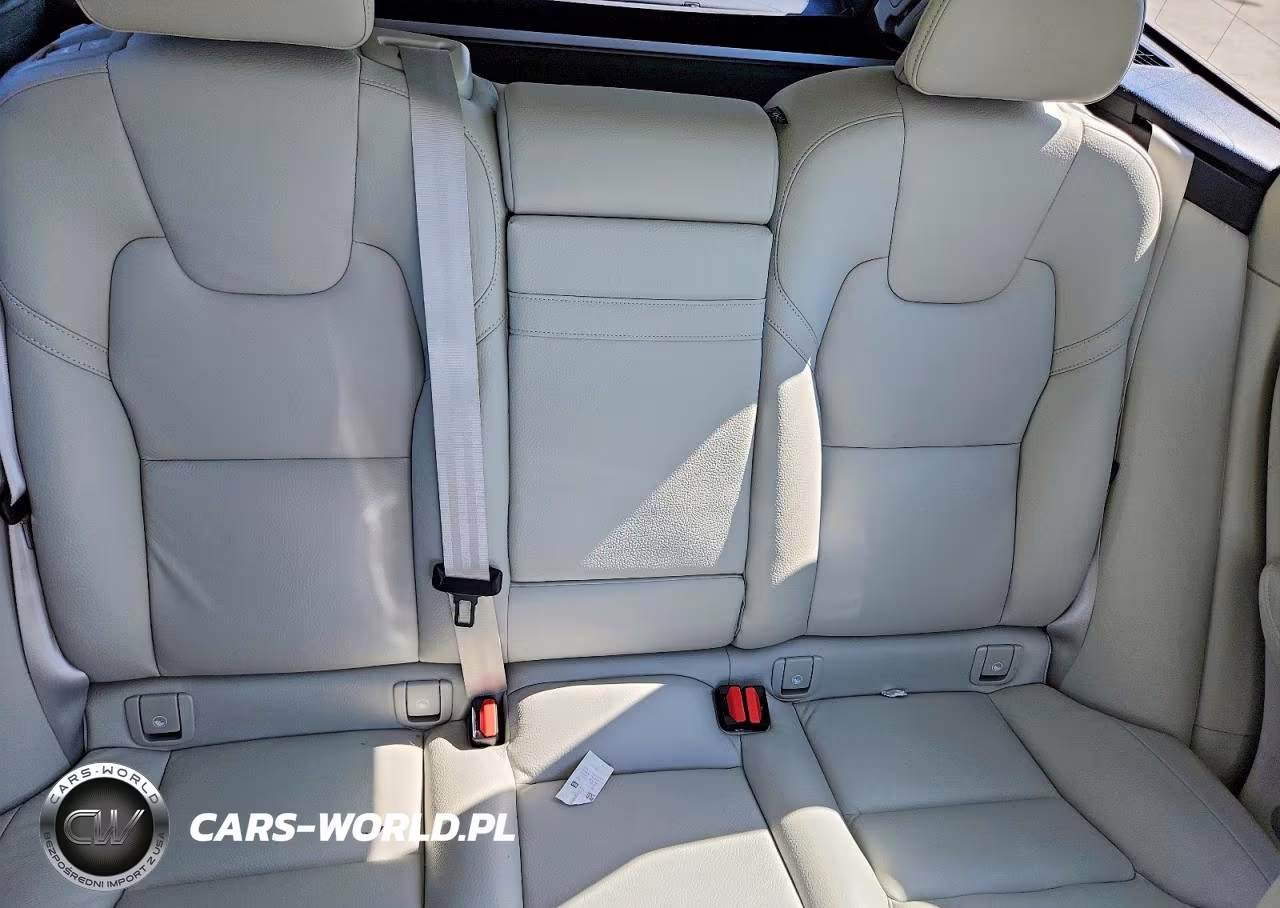 2022 Volvo Xc60 B5 Momentum VIN:YV4L12DK1N1951680 - 10