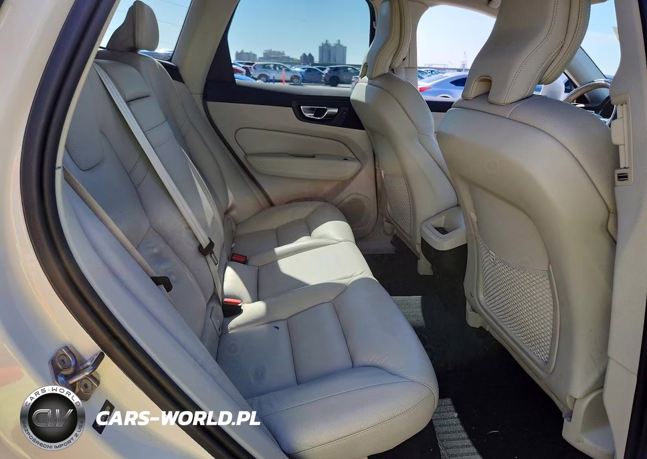 2022 Volvo Xc60 B5 Momentum VIN:YV4L12DK1N1951680 - 11