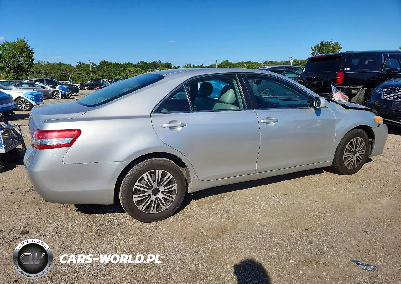 2010 Toyota Camry Le VIN:4T1BF3EK0AU061003 - 3