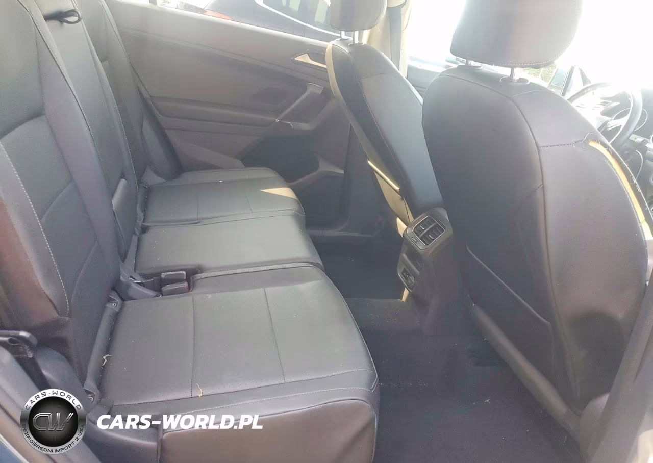 2018 Volkswagen Tiguan Se VIN:3VV2B7AX8JM033173 - 10