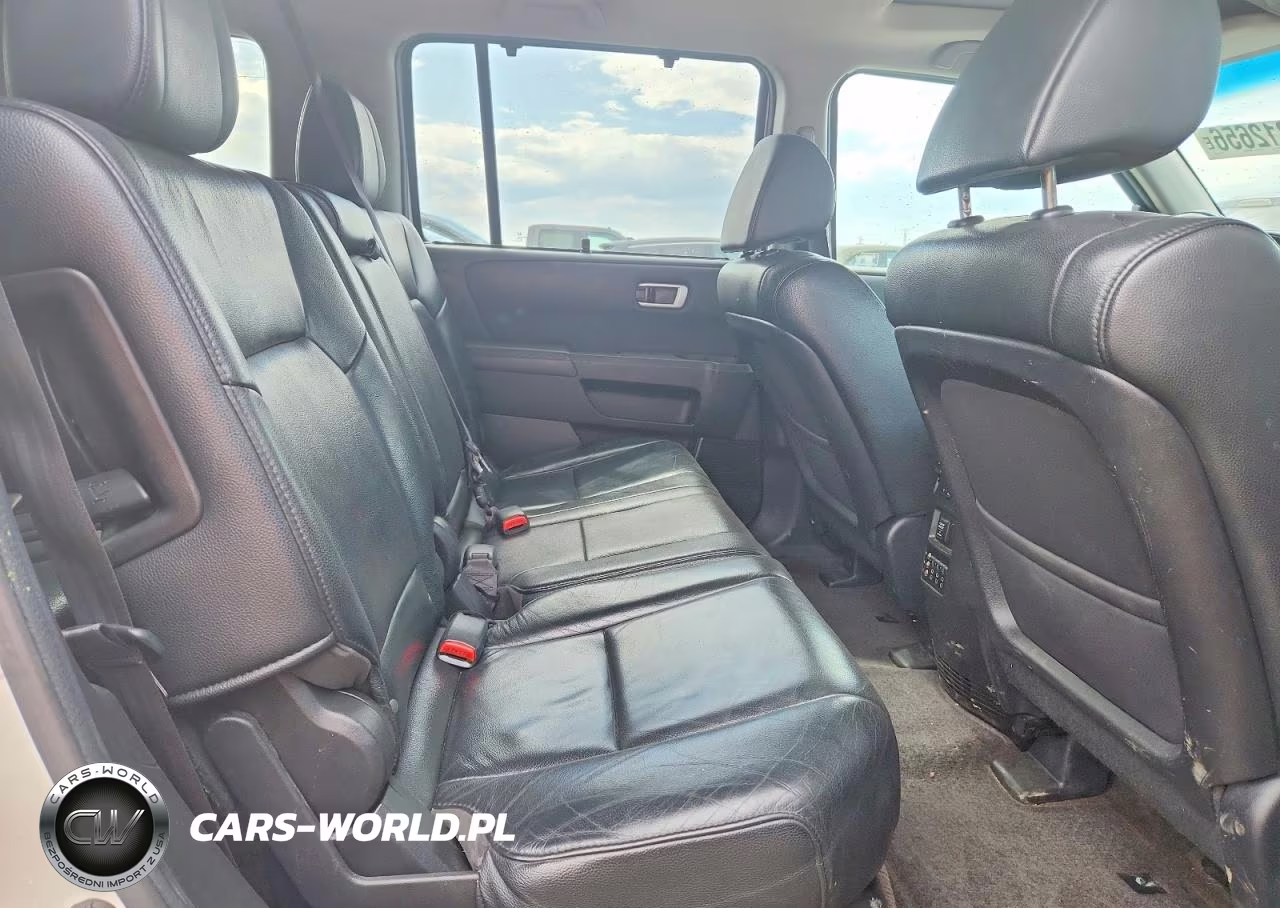 2012 Honda Pilot Touring VIN:5FNYF4H97CB065574 - 10