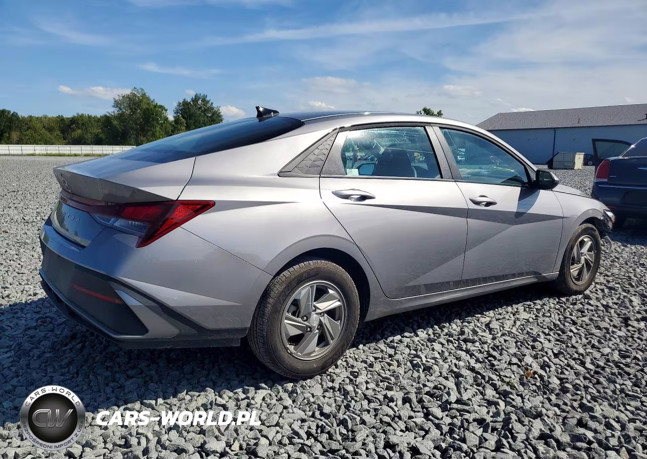 2025 Hyundai Elantra Se VIN:KMHLL4DG7SU055989 - 3