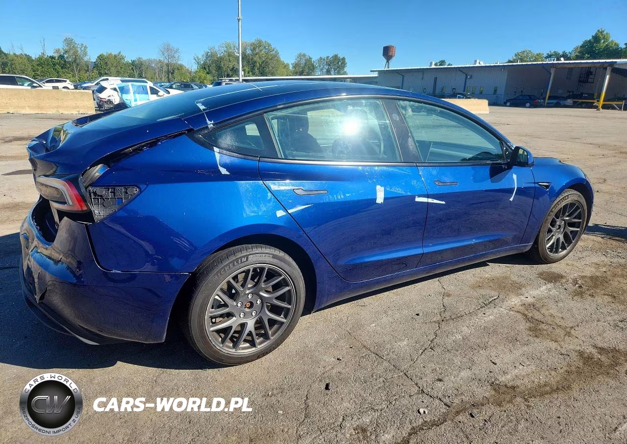 2024 Tesla Model 3 VIN:5YJ3E1EB6RF795679 - 3