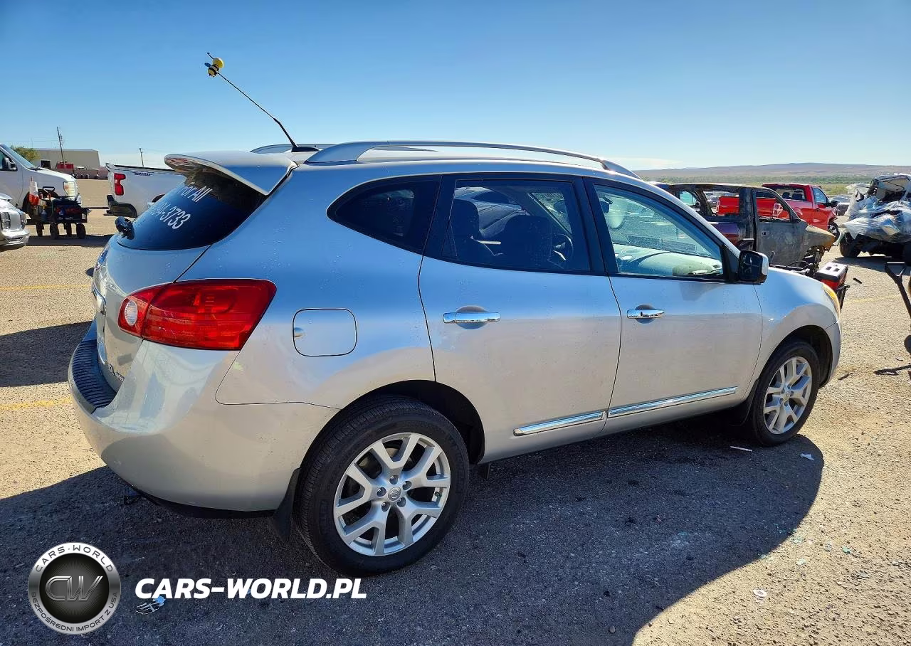 2013 Nissan Rogue S VIN:JN8AS5MV3DW616123 - 3