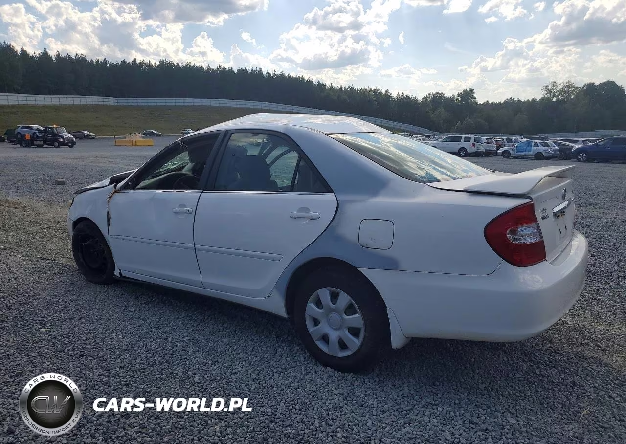 2002 Toyota Camry Le VIN:4T1BE32K32U063823 - 2