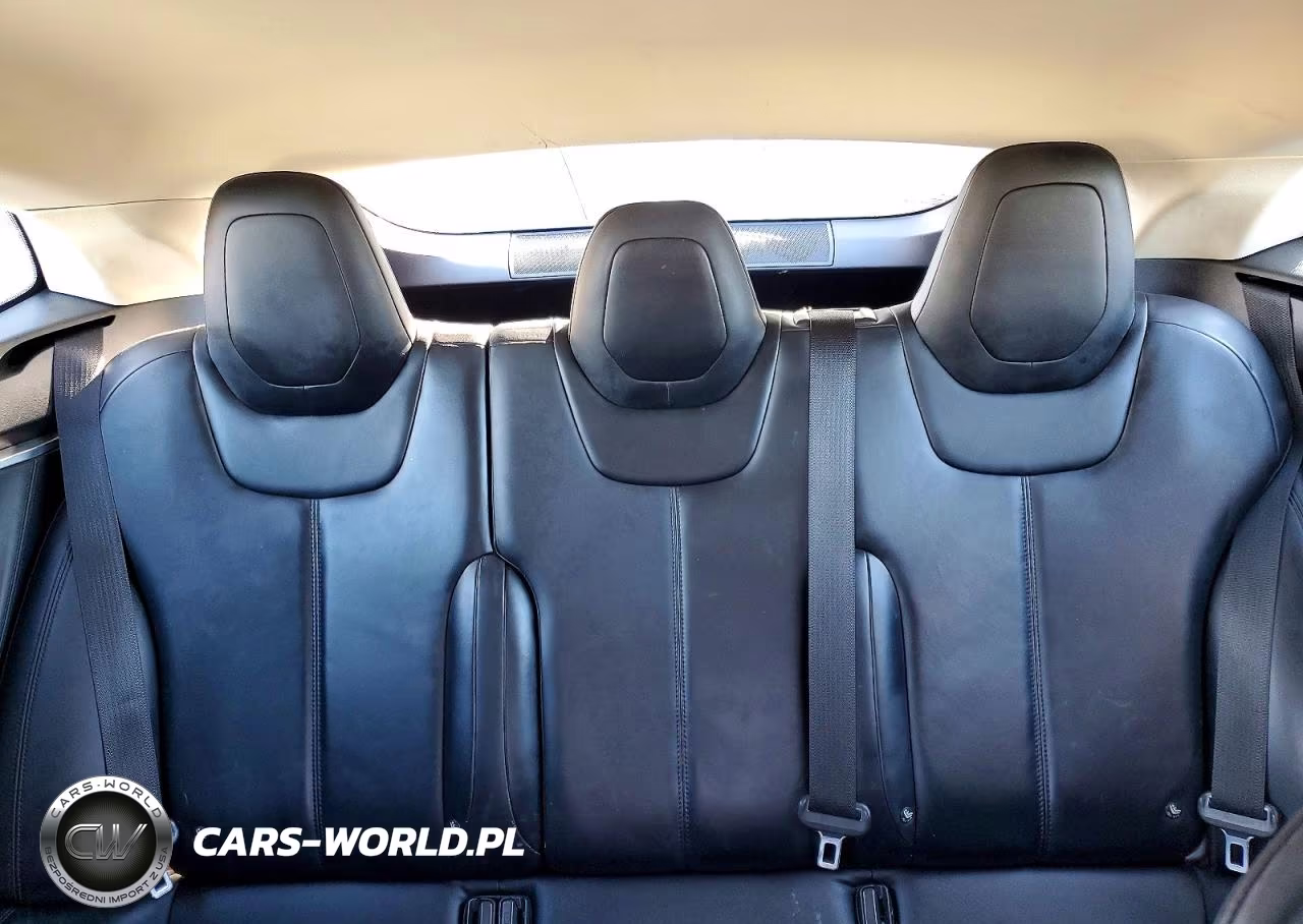 2014 Tesla Model S VIN:5YJSA1H16EFP66588 - 10