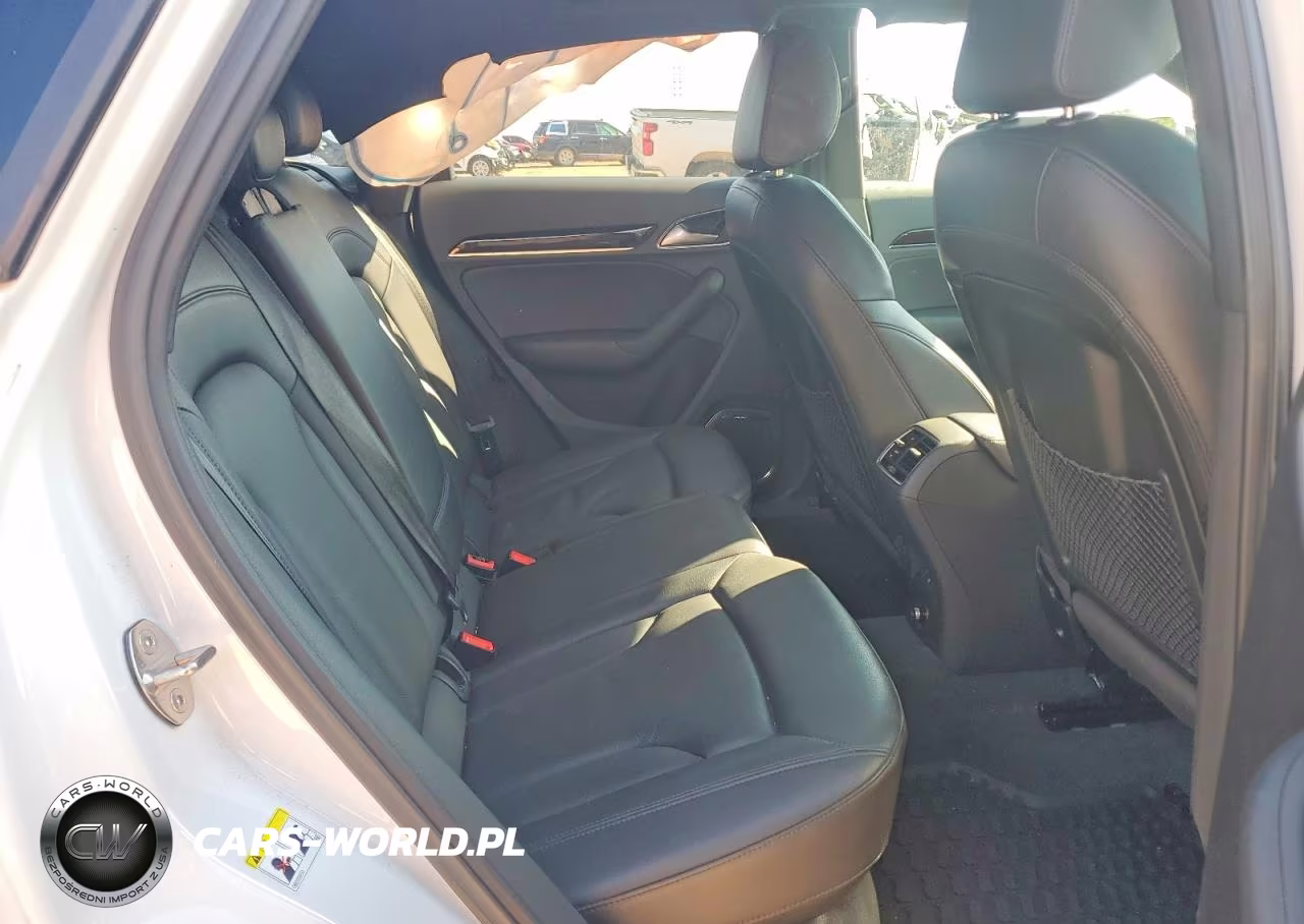 2018 Audi Q3 Premium Plus VIN:WA1JCCFS1JR006175 - 10