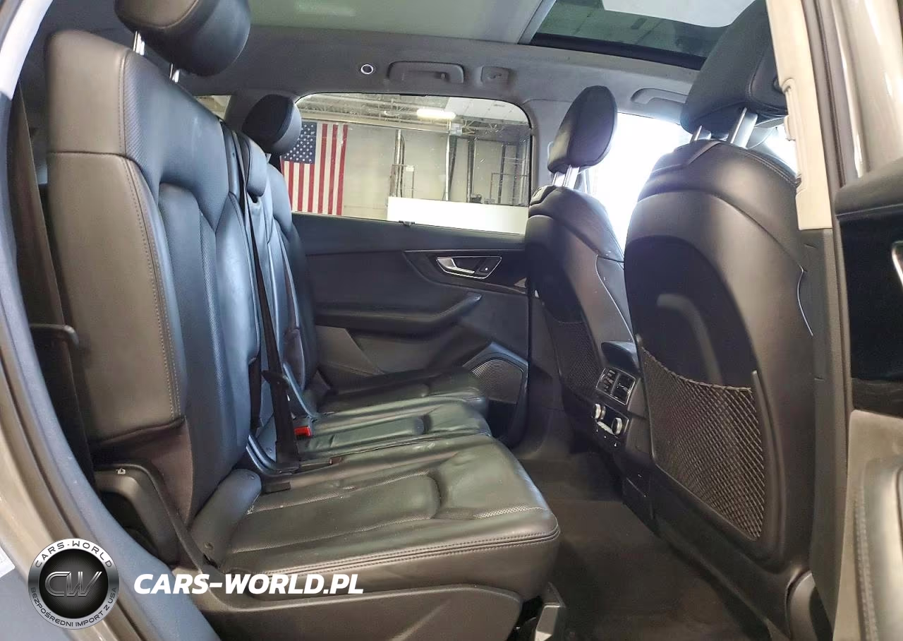 2017 Audi Q7 Prestige VIN:WA1VAAF71HD002528 - 11