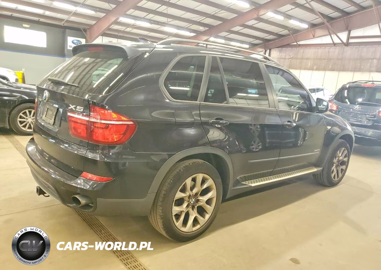 2012 BMW X5 xDrive35I VIN:5UXZV4C54CL750638 - 3