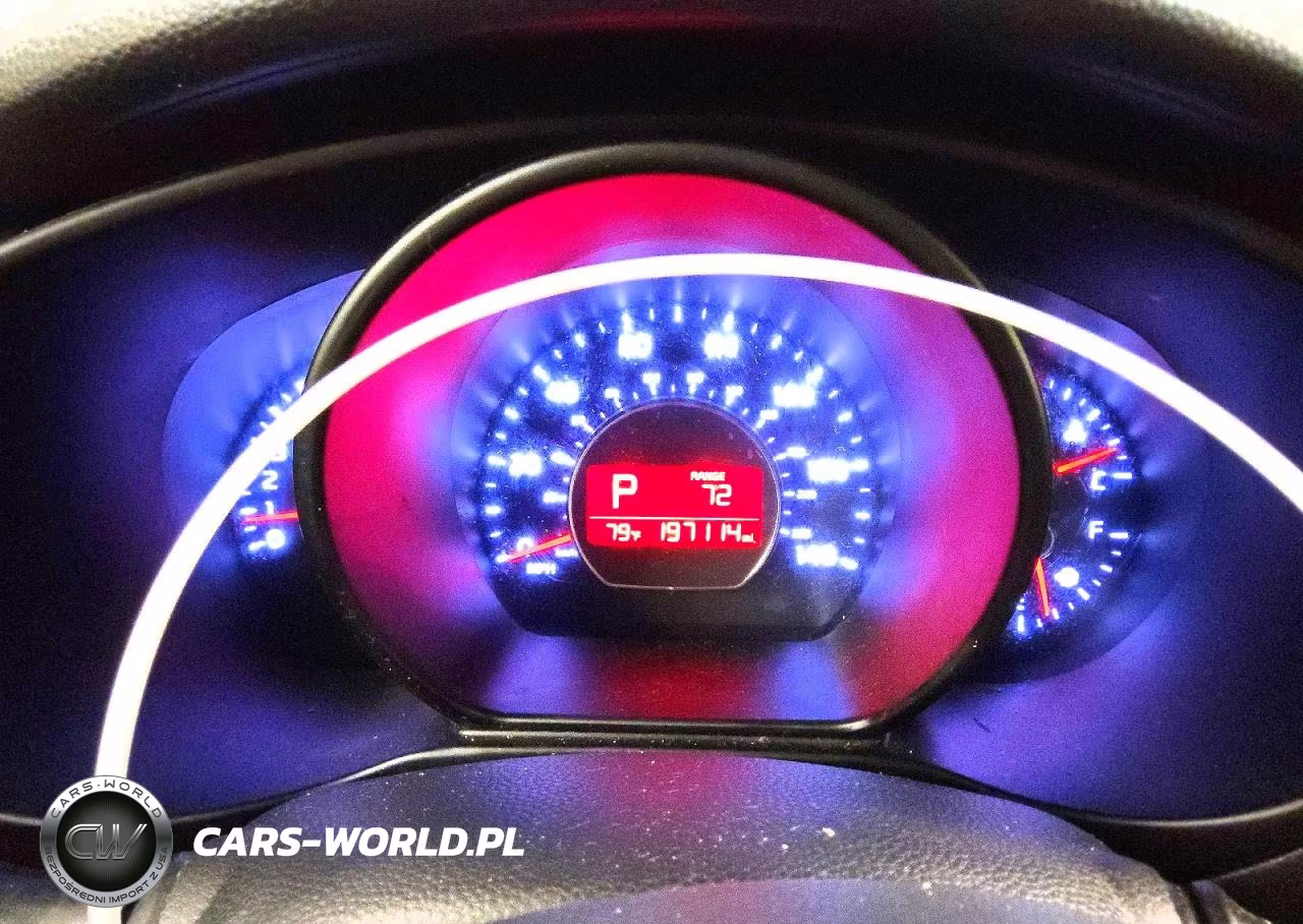 2016 Kia Soul + VIN:KNDJP3A54G7305837 - 9