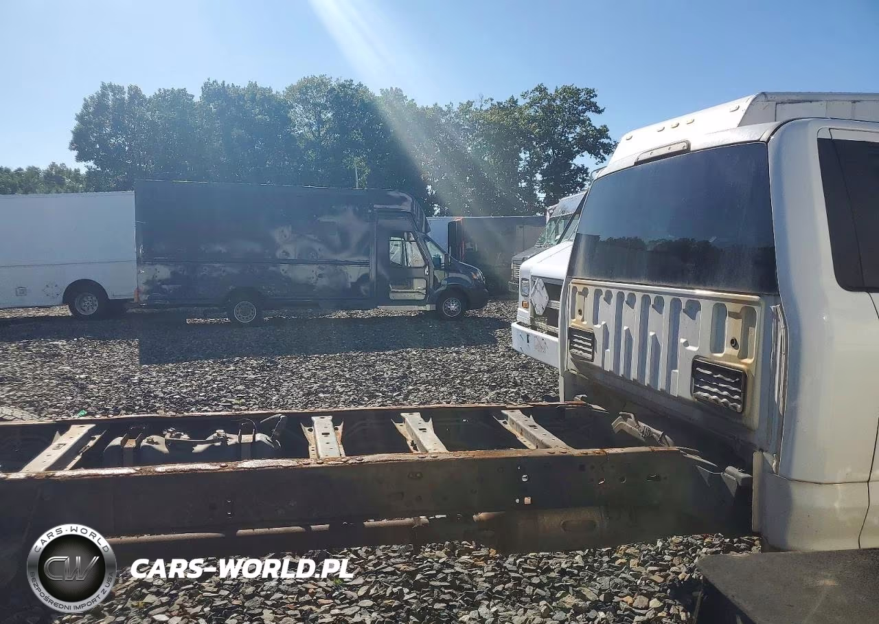2017 Ford F550 Super Duty VIN:1FDUF5GT0HEE04746 - 11