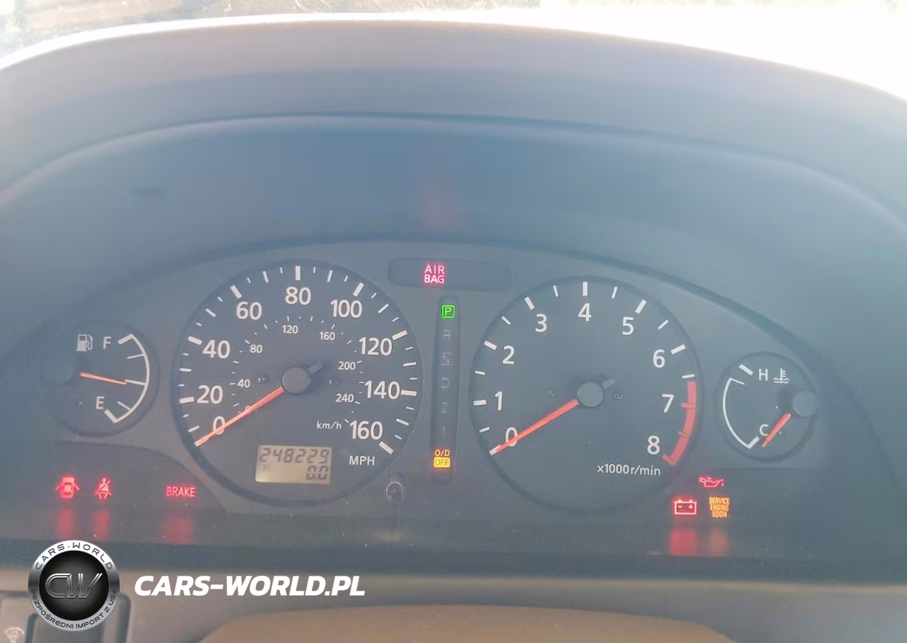 2000 Nissan Maxima Gxe VIN:JN1CA31D5YT725846 - 9