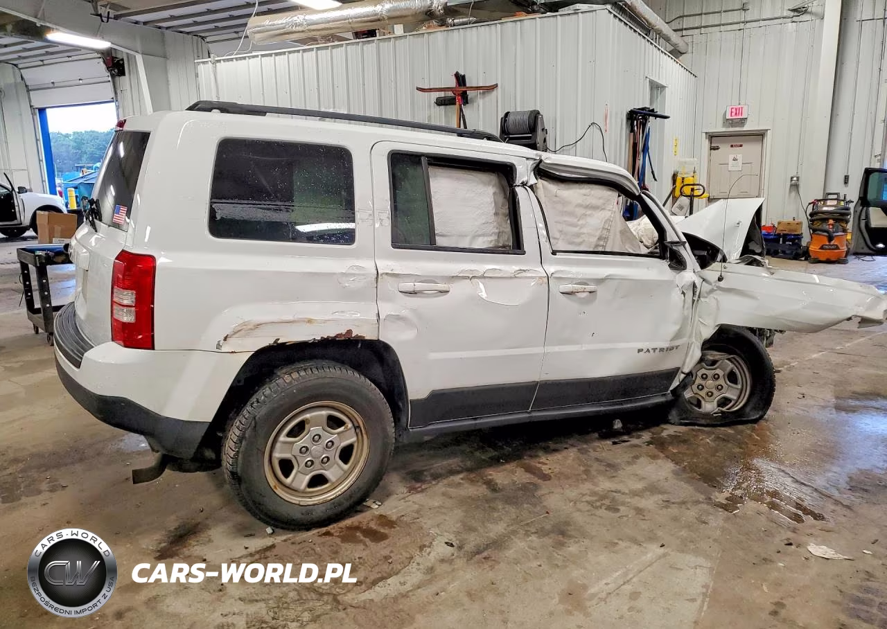 2015 Jeep Patriot Sport VIN:1C4NJPBB3FD329206 - 3