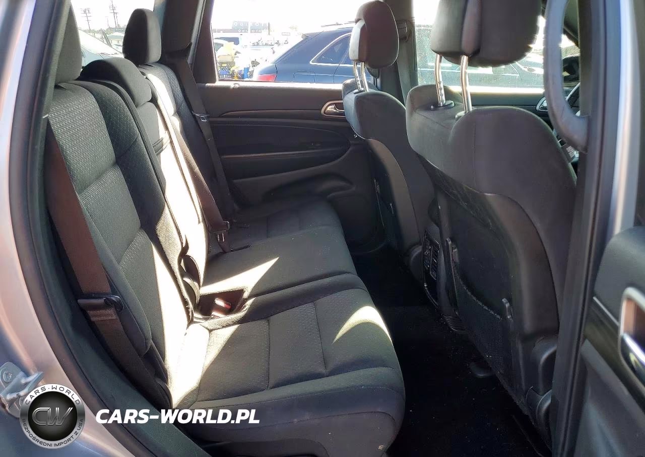 2019 Jeep Grand Cherokee Laredo VIN:1C4RJEAG8KC833284 - 11