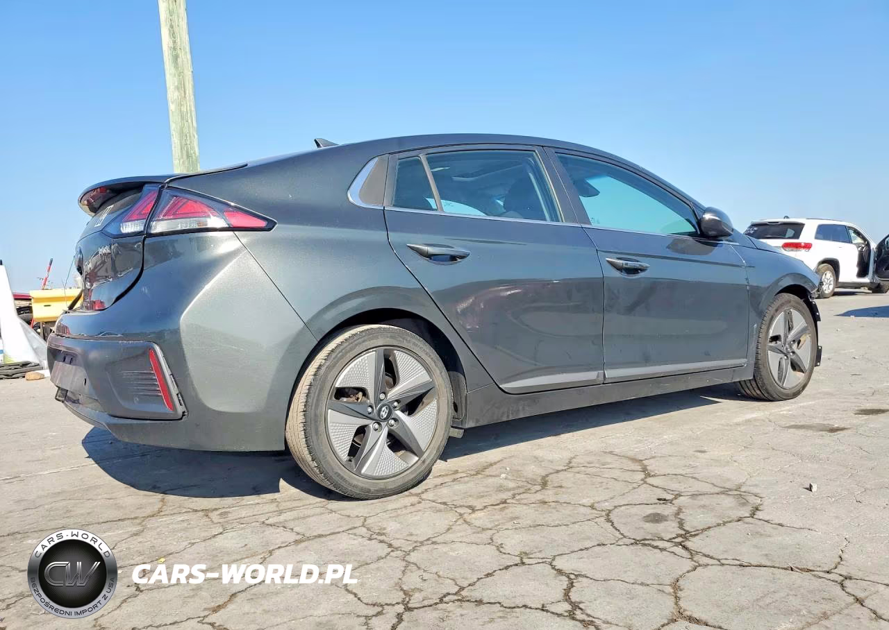 2021 Hyundai Ioniq Limited VIN:KMHC05LC2MU255128 - 3