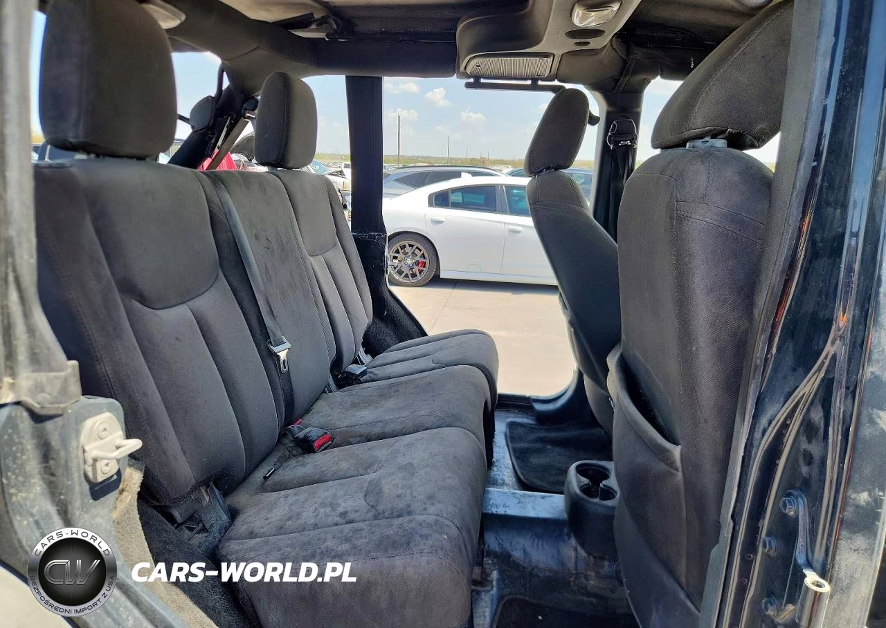 2016 Jeep Wrangler Unlimited Sport VIN:1C4BJWDG4GL269515 - 10