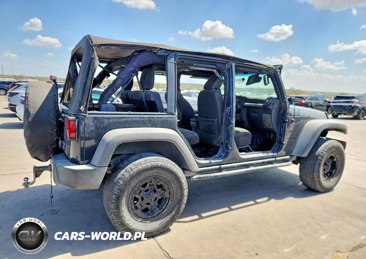 2016 Jeep Wrangler Unlimited Sport VIN:1C4BJWDG4GL269515 - 3