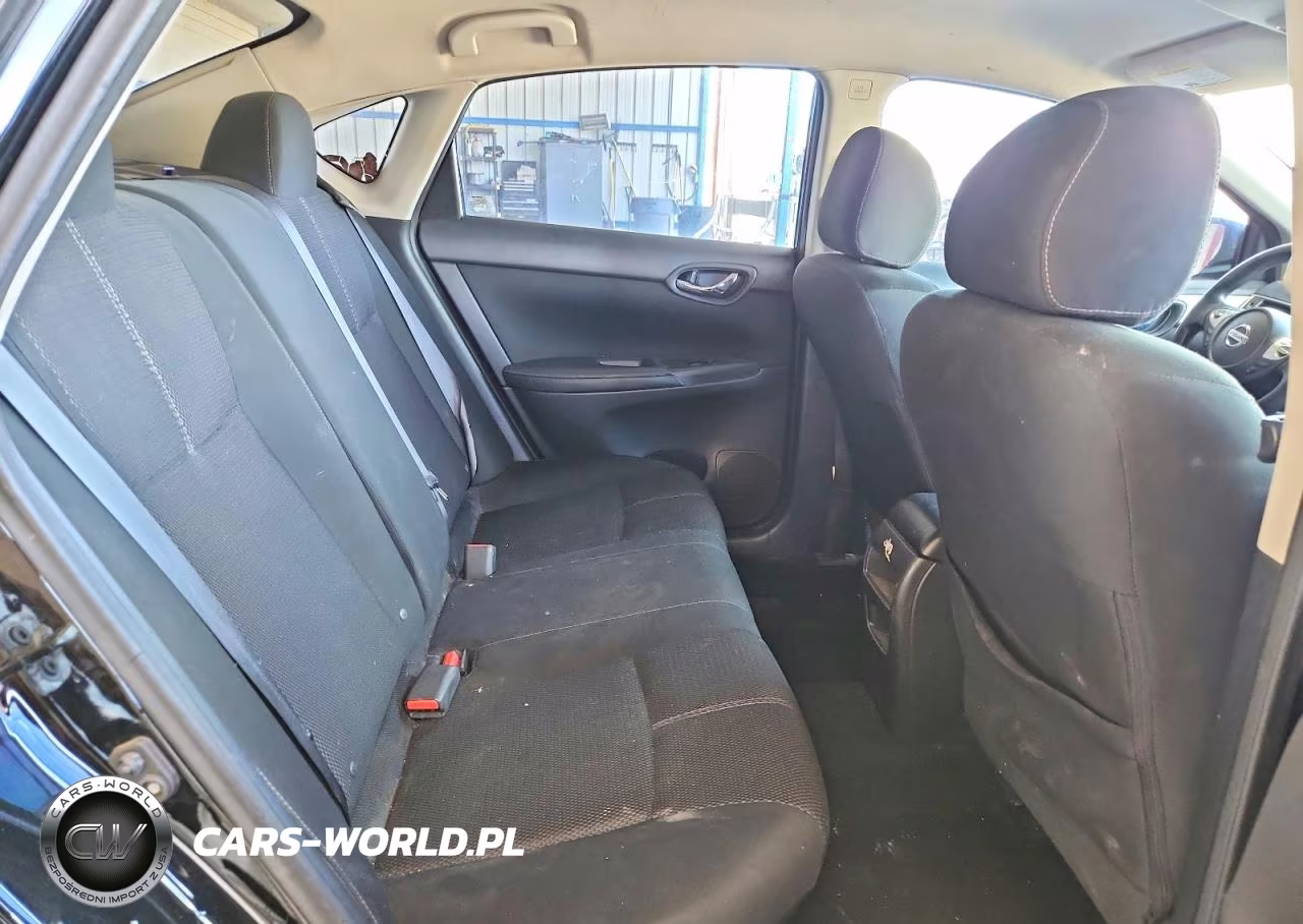 2018 Nissan Sentra S VIN:3N1AB7AP9JY254464 - 10