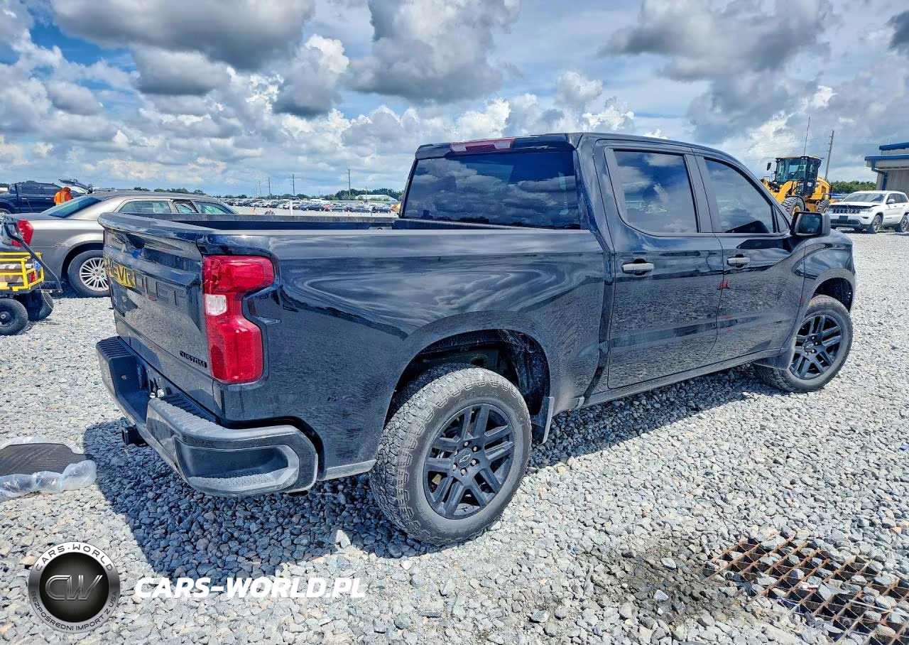 2024 Chevrolet Silverado C1500 Custom VIN:1GCPABEK6RZ231575 - 3
