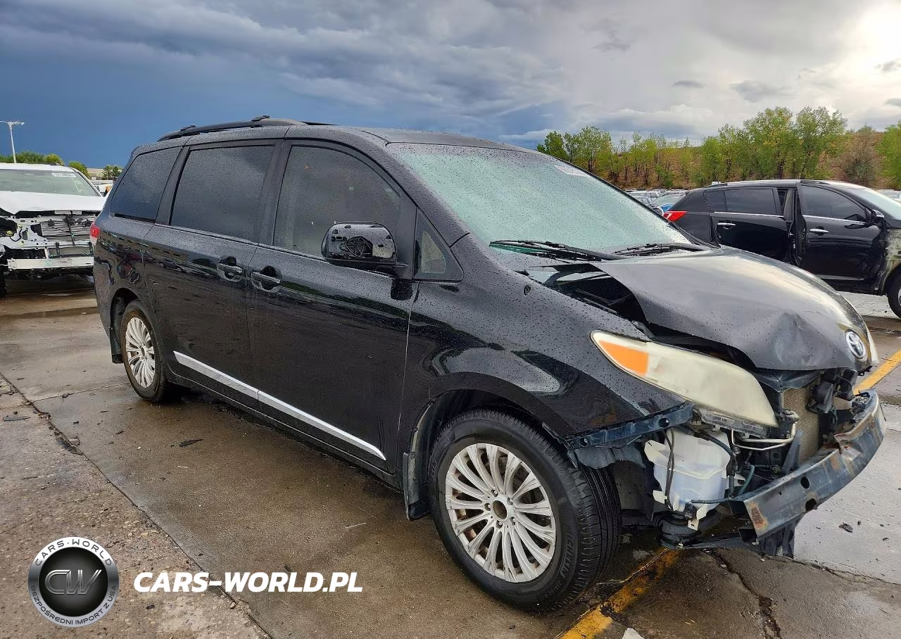 2012 Toyota Sienna Xle 7-Passenger VIN:5TDDK3DC8CS046971 - 4