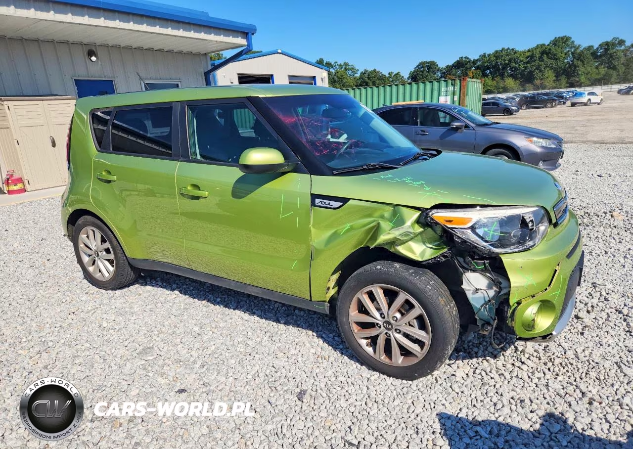 2018 Kia Soul + VIN:KNDJP3A53J7903196 - 4