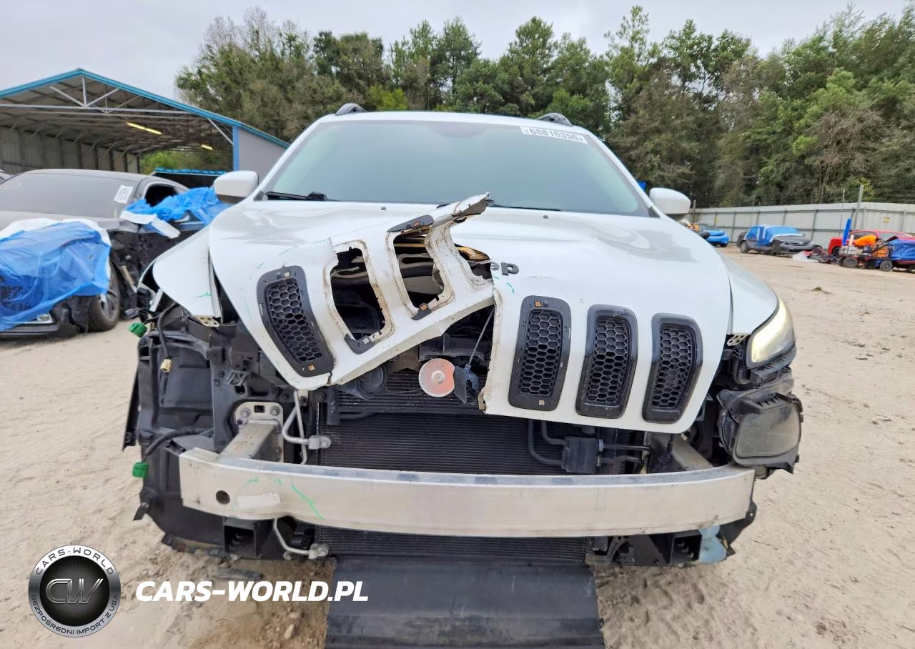2016 Jeep Cherokee Latitude VIN:1C4PJLCB7GW114188 - 5