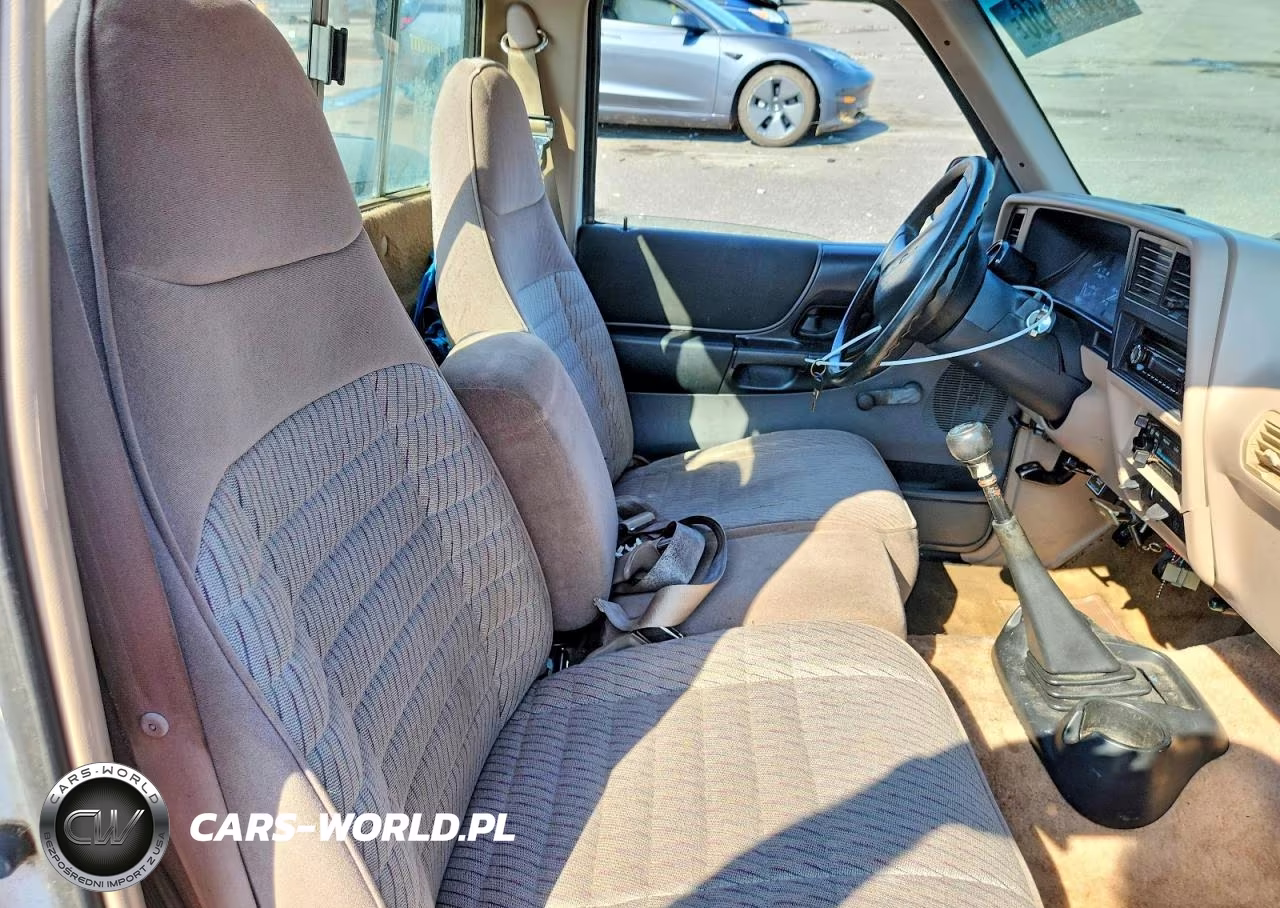 1994 Ford Ranger VIN:1FTCR10A6RUD33908 - 10