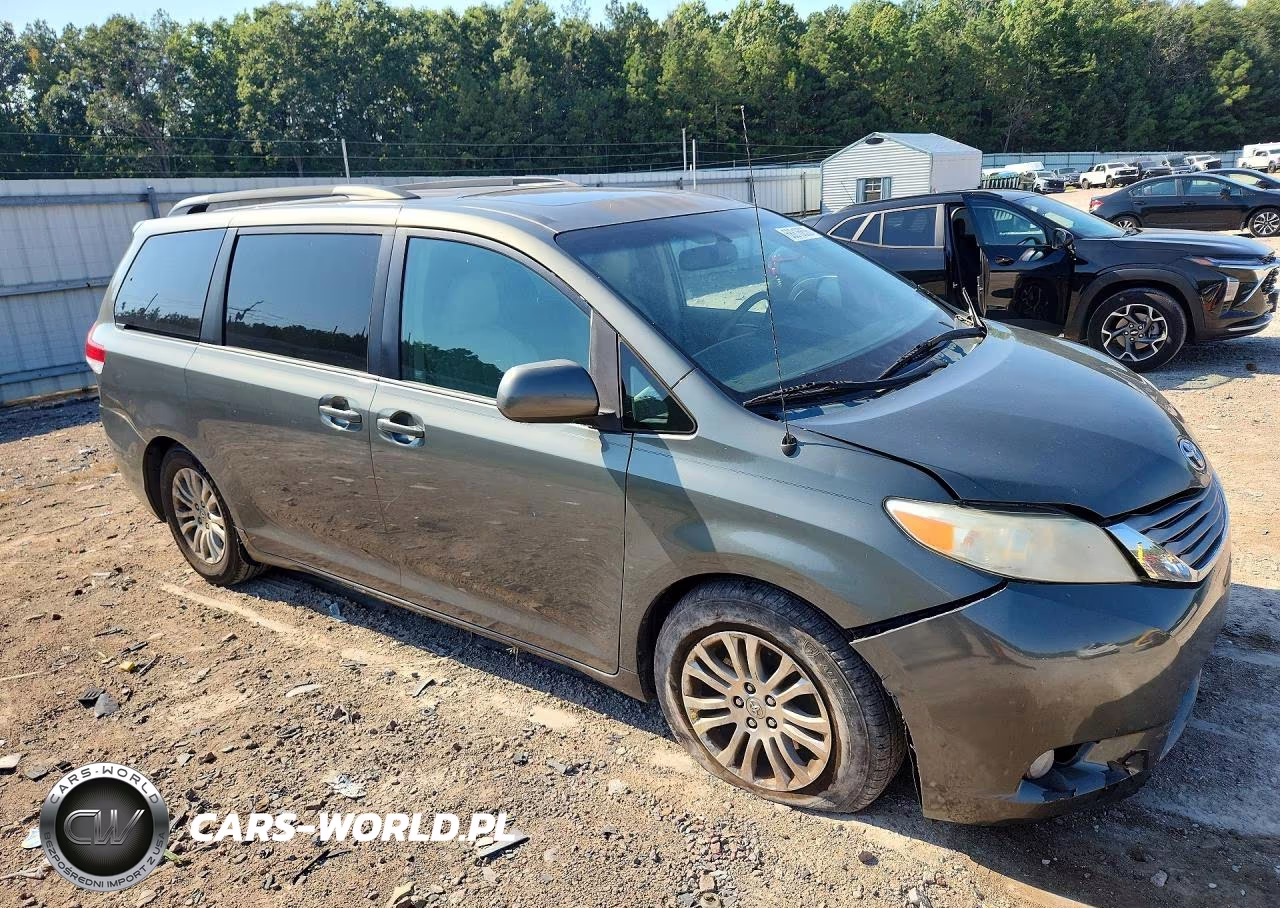 2012 Toyota Sienna Xle 8-Passenger VIN:5TDYK3DC3CS266391 - 4