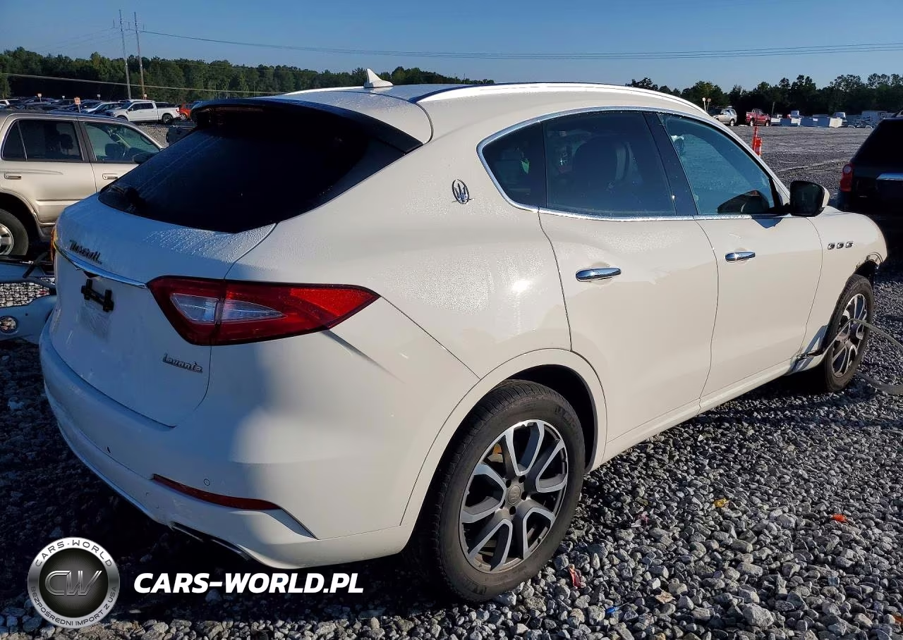 2017 Maserati Levante Luxury VIN:ZN661XUL9HX231307 - 3