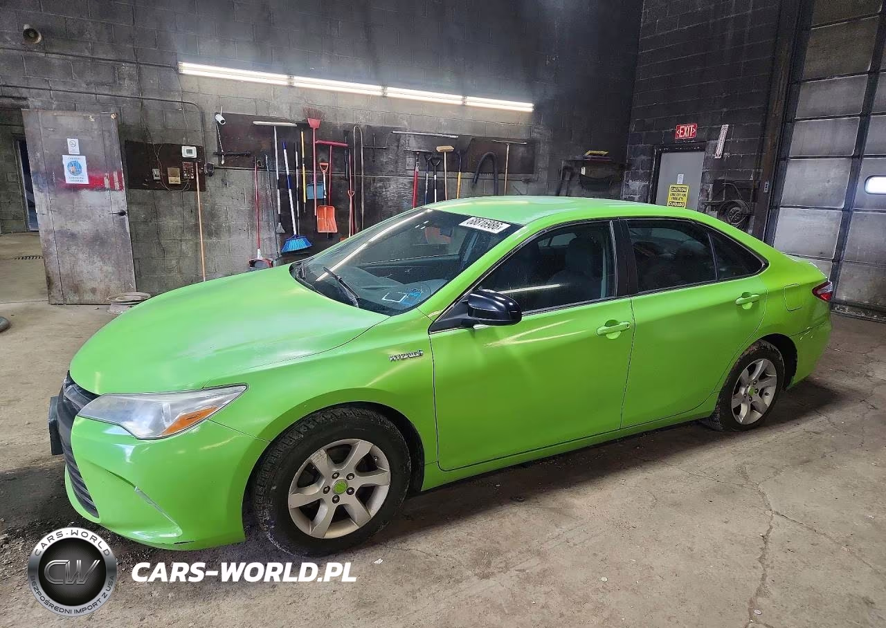 2015 Toyota Camry Hybrid Le