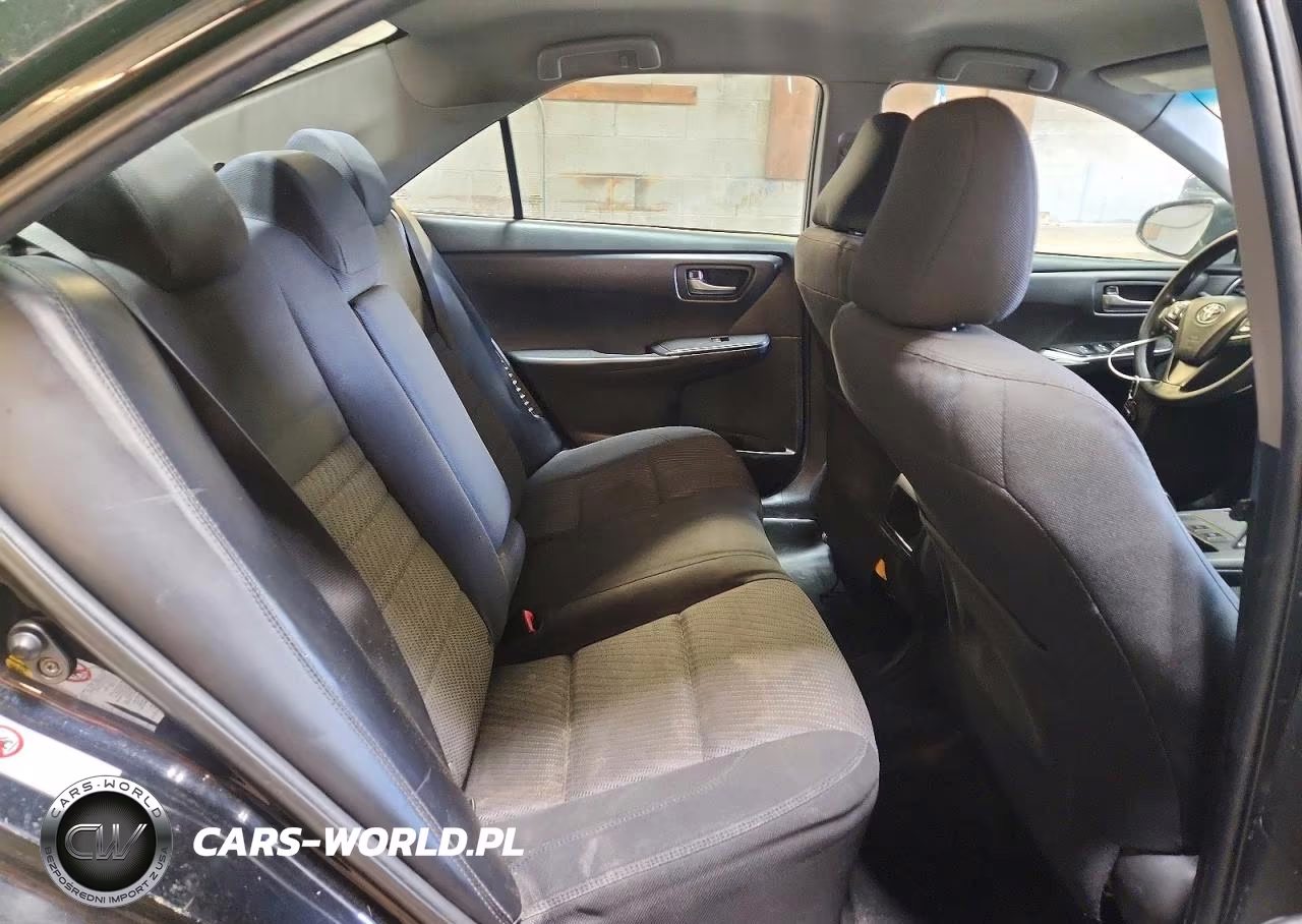 2015 Toyota Camry Hybrid Le VIN:4T1BD1FK3FU176436 - 10