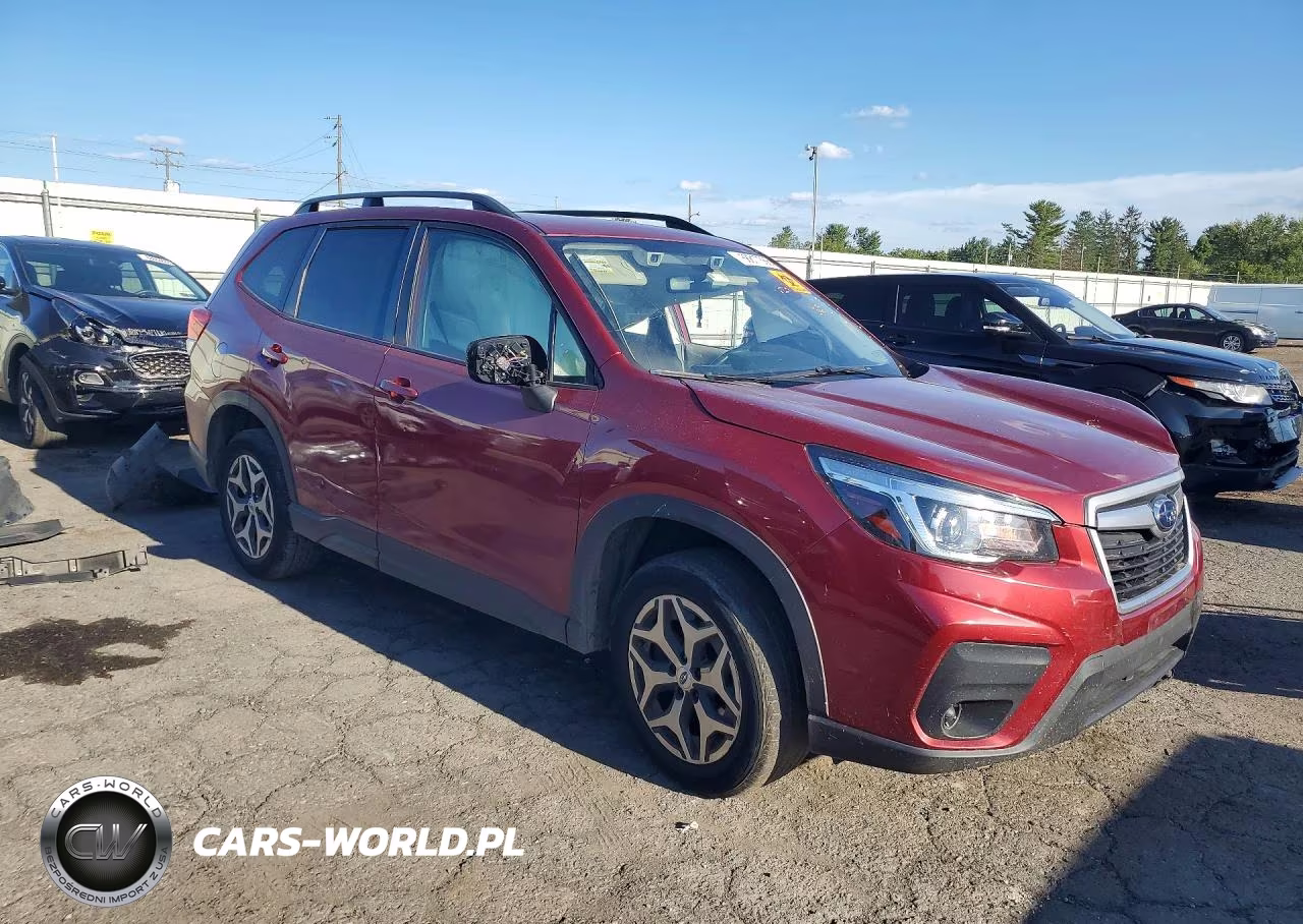 2020 Subaru Forester Premier VIN:JF2SKAGCXLH439755 - 4