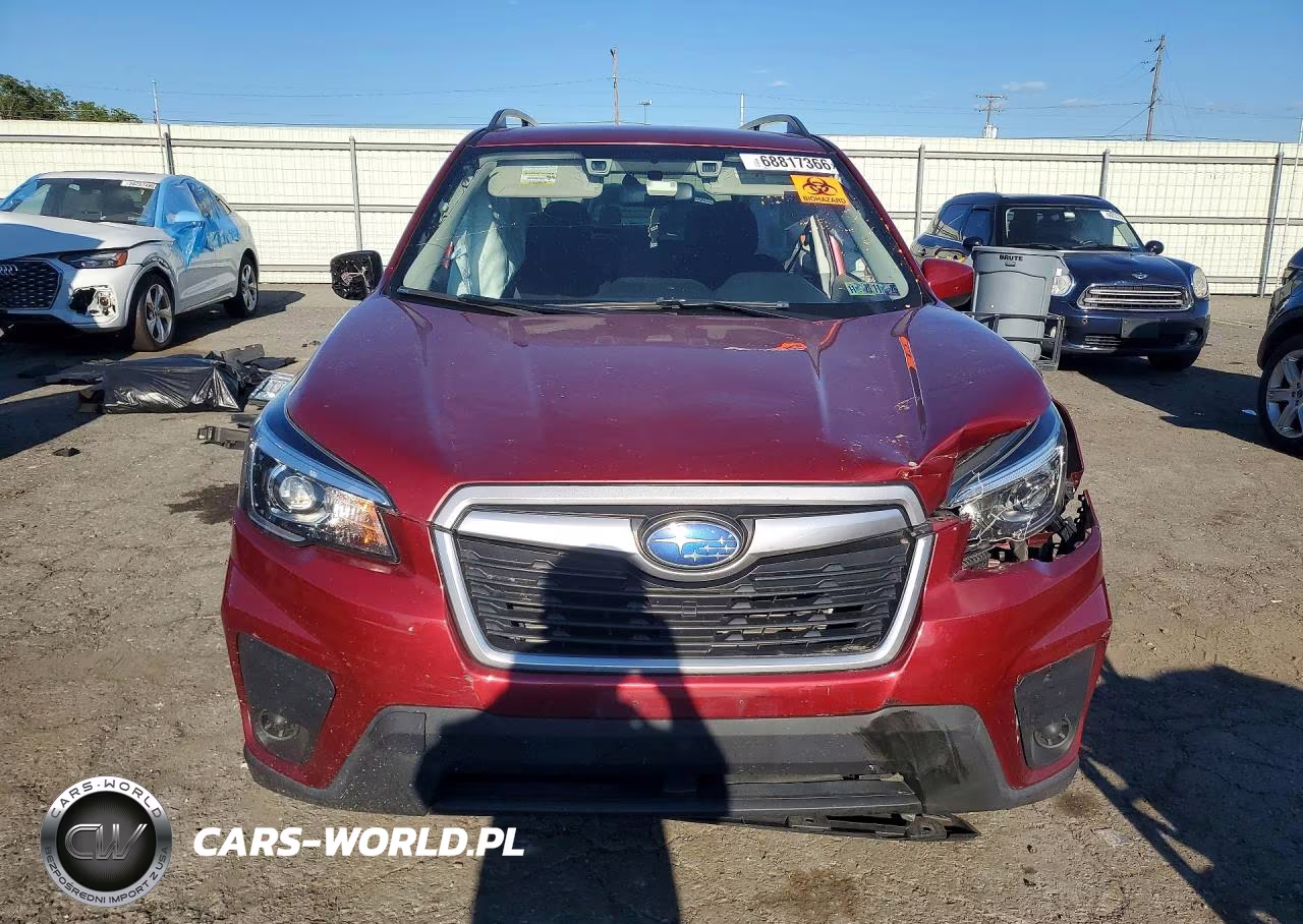 2020 Subaru Forester Premier VIN:JF2SKAGCXLH439755 - 5