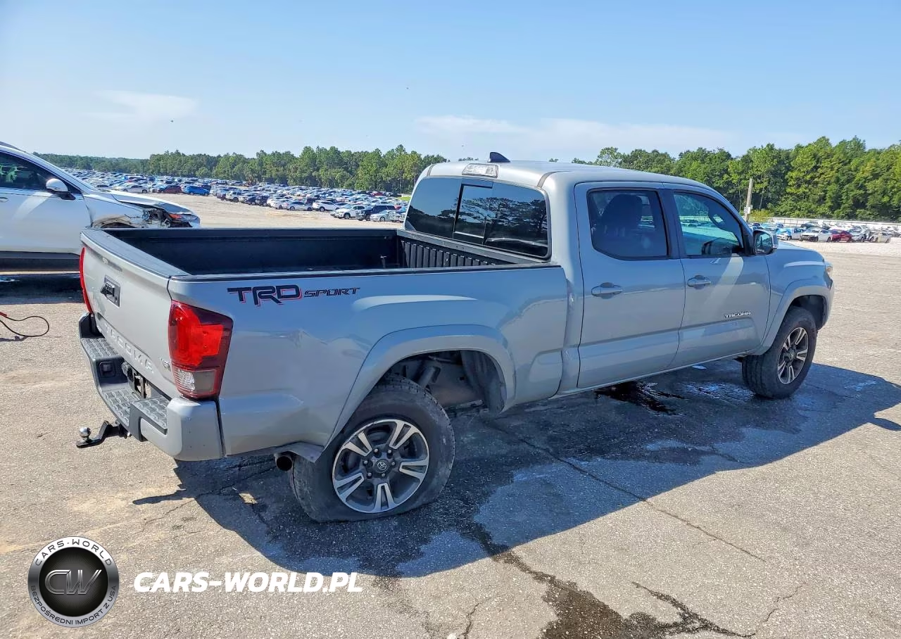 2018 Toyota Tacoma Trd Sport VIN:3TMBZ5DN7JM017071 - 3