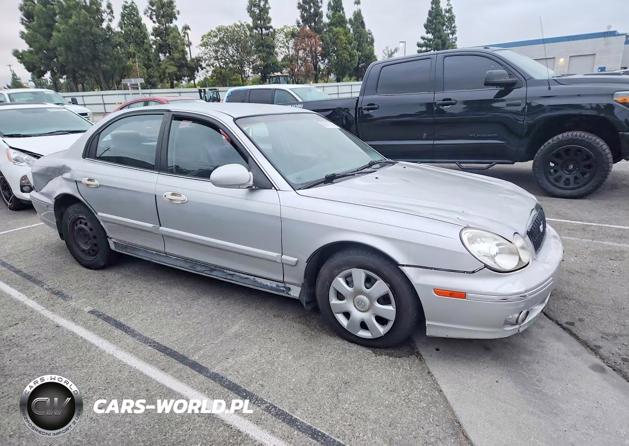 2002 Hyundai Sonata Base VIN:KMHWF25S32A681777 - 4