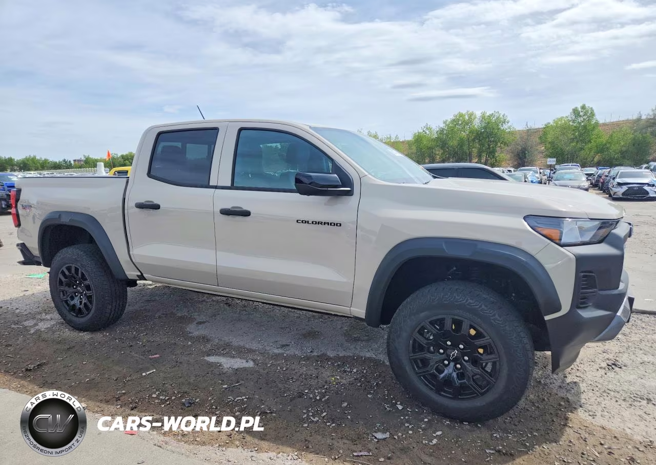 2026 Chevrolet Colorado Trail Boss VIN:1GCPTEEKXT1149673 - 4