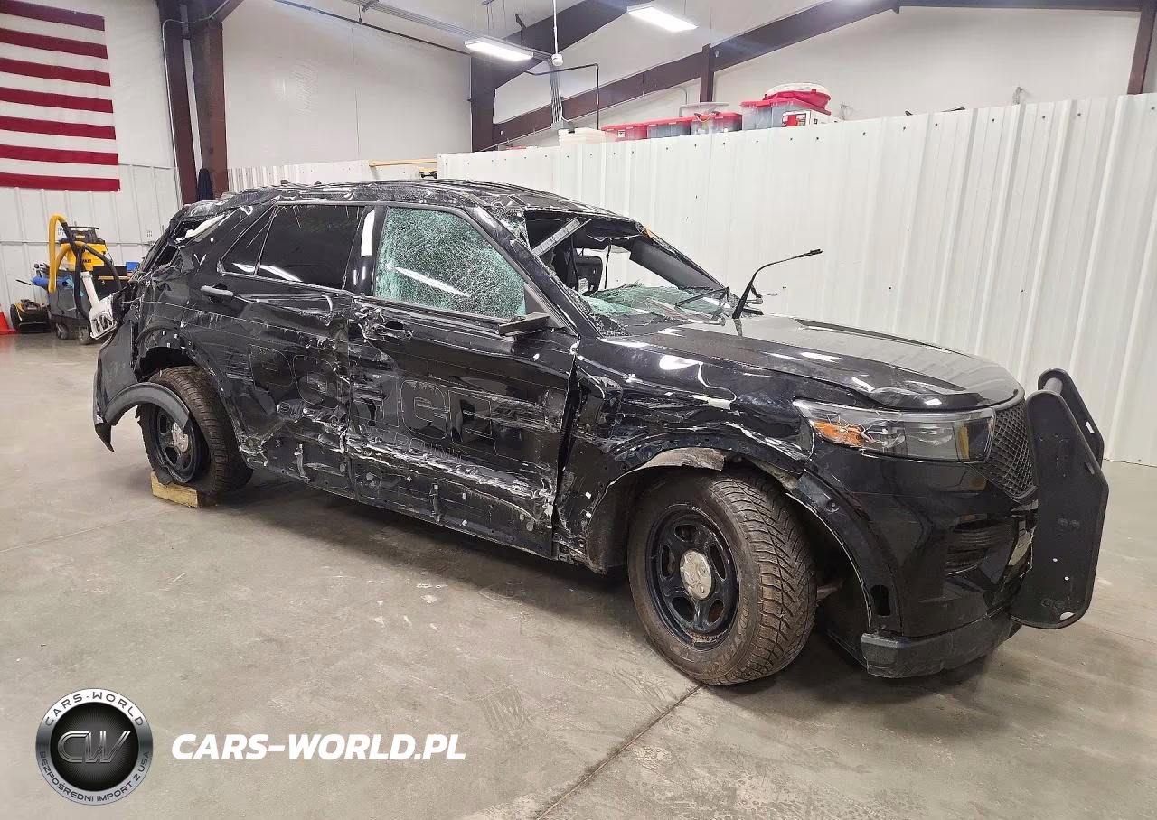 2021 Ford Explorer Police Interceptor VIN:1FM5K8ABXMGC39143 - 4