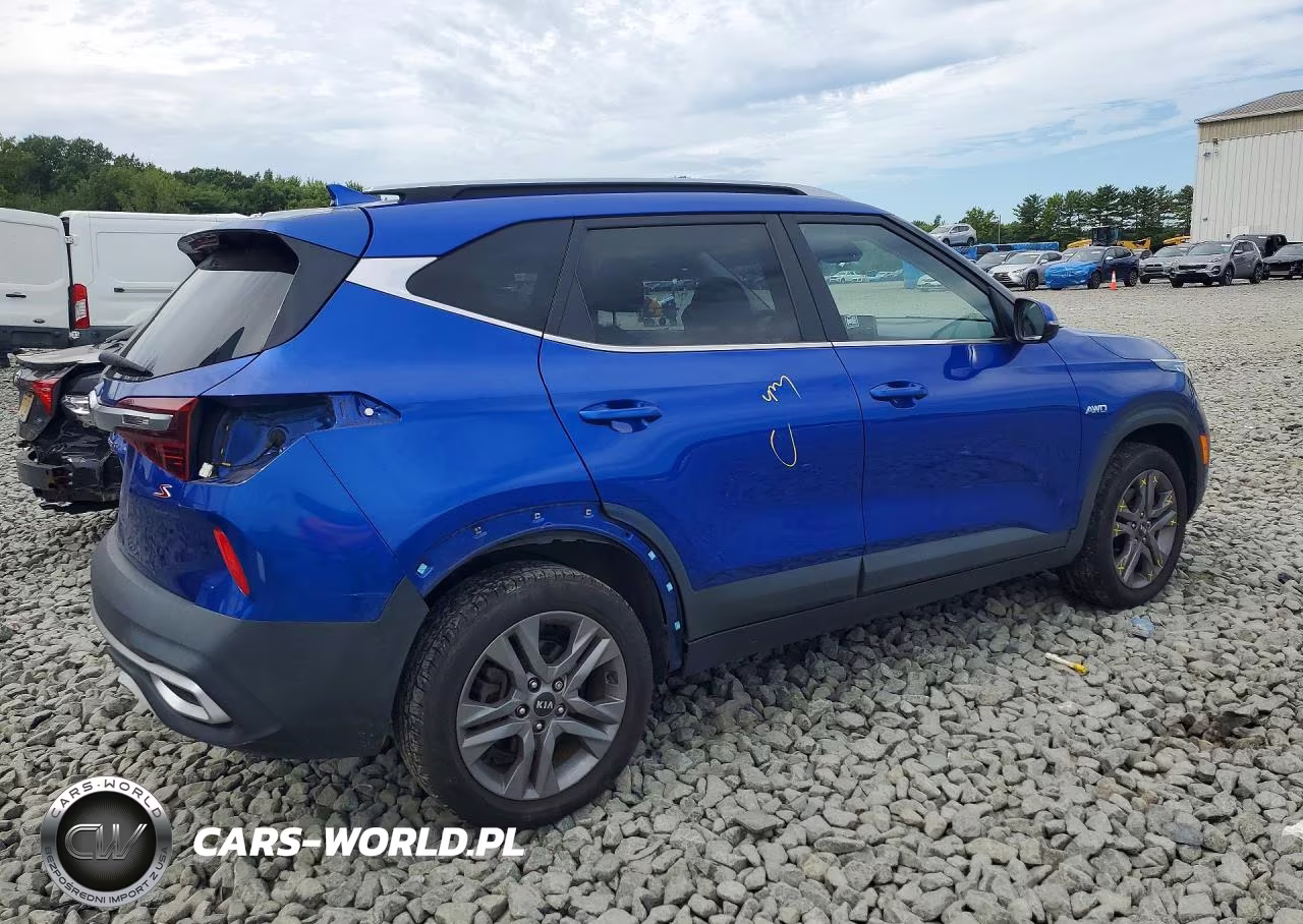 2021 Kia Seltos S VIN:KNDEUCAA3M7101789 - 3