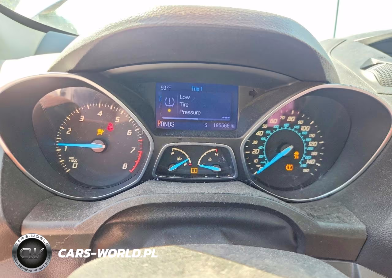 2015 Ford Escape S VIN:1FMCU0F7XFUC10656 - 9