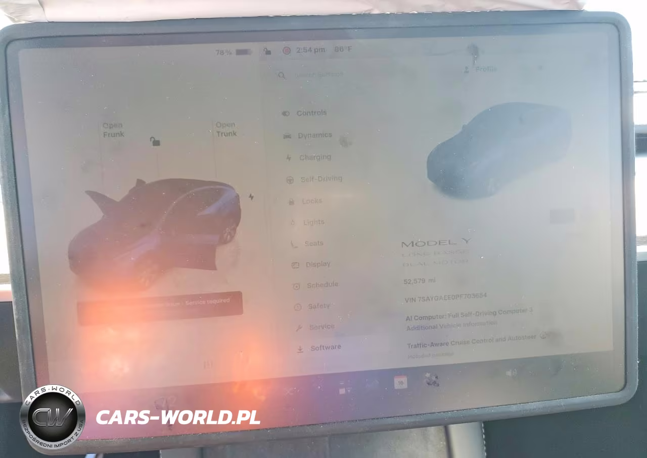 2023 Tesla Model Y VIN:7SAYGAEE0PF703654 - 9