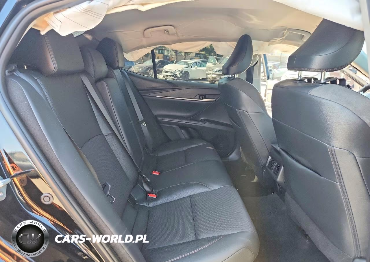 2025 Toyota Camry Xle VIN:4T1DAACKXSU108487 - 10
