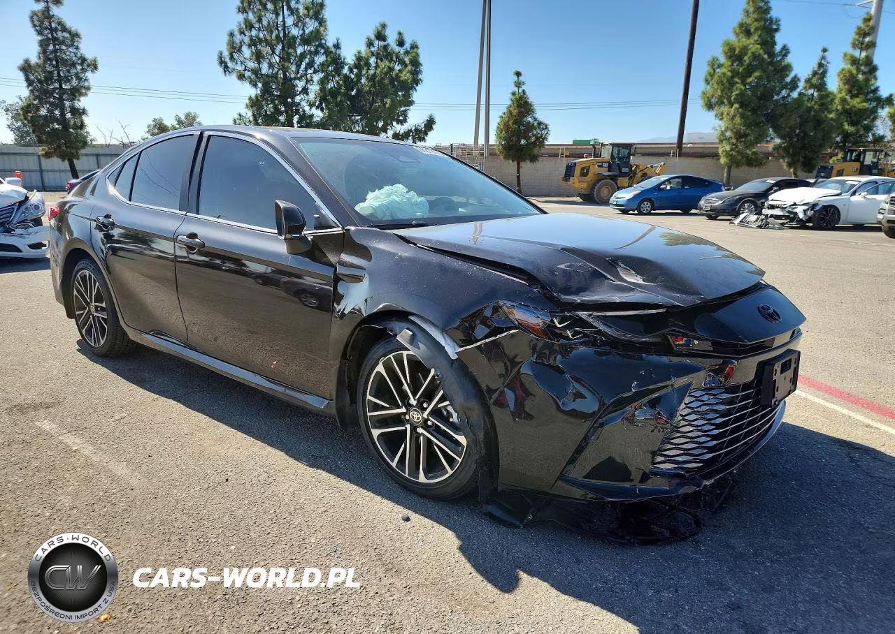 2025 Toyota Camry Xle VIN:4T1DAACKXSU108487 - 4