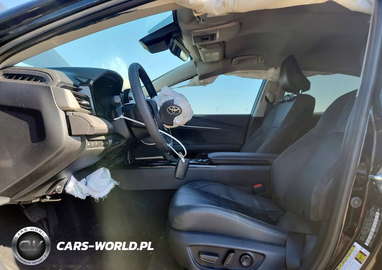 2025 Toyota Camry Xle VIN:4T1DAACKXSU108487 - 7