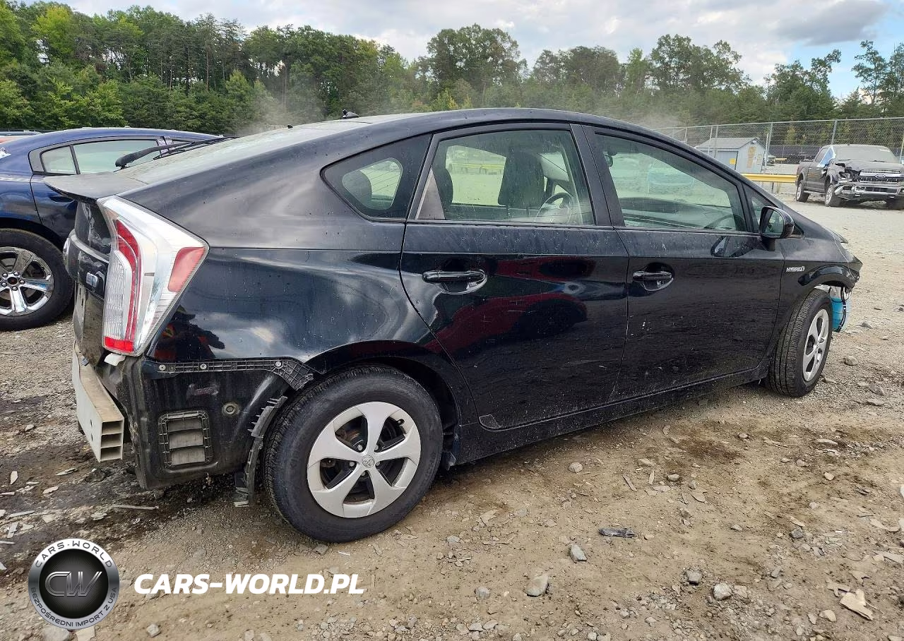2012 Toyota Prius Two VIN:JTDKN3DU3C1538084 - 3