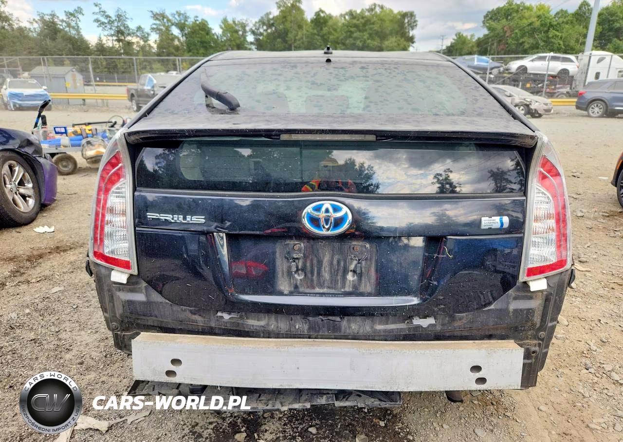 2012 Toyota Prius Two VIN:JTDKN3DU3C1538084 - 6